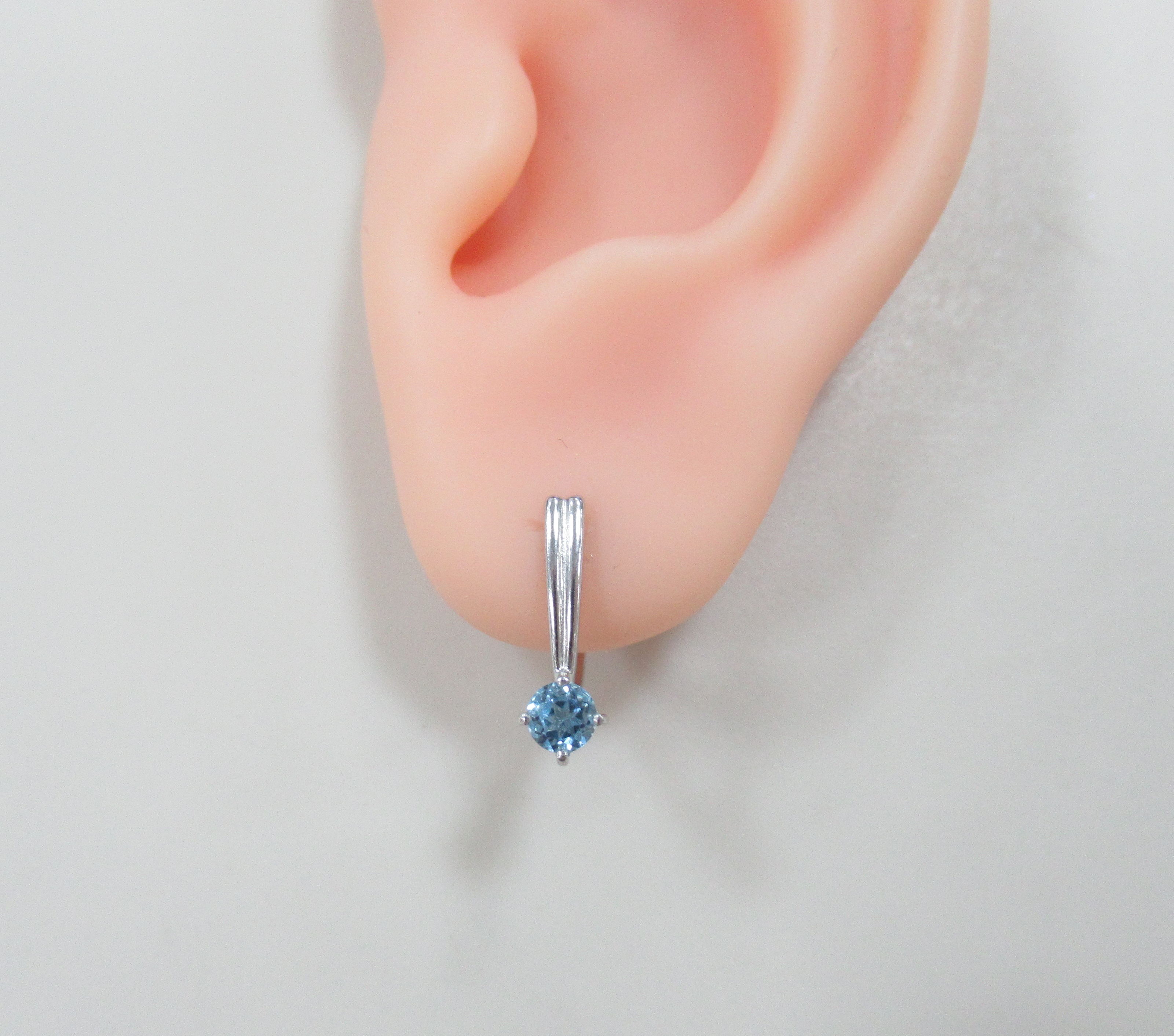 Серебряные серьги с топазами